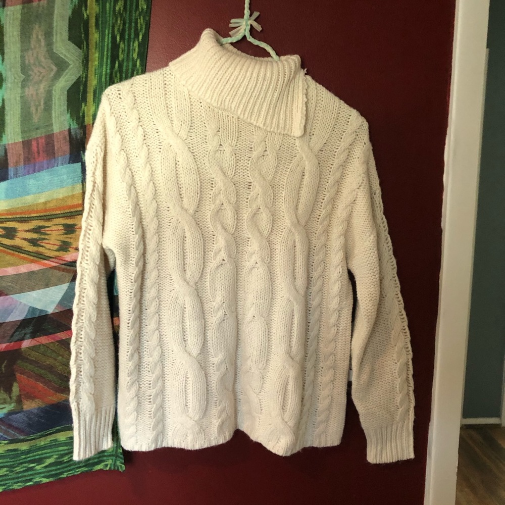 Turtle neck sweater